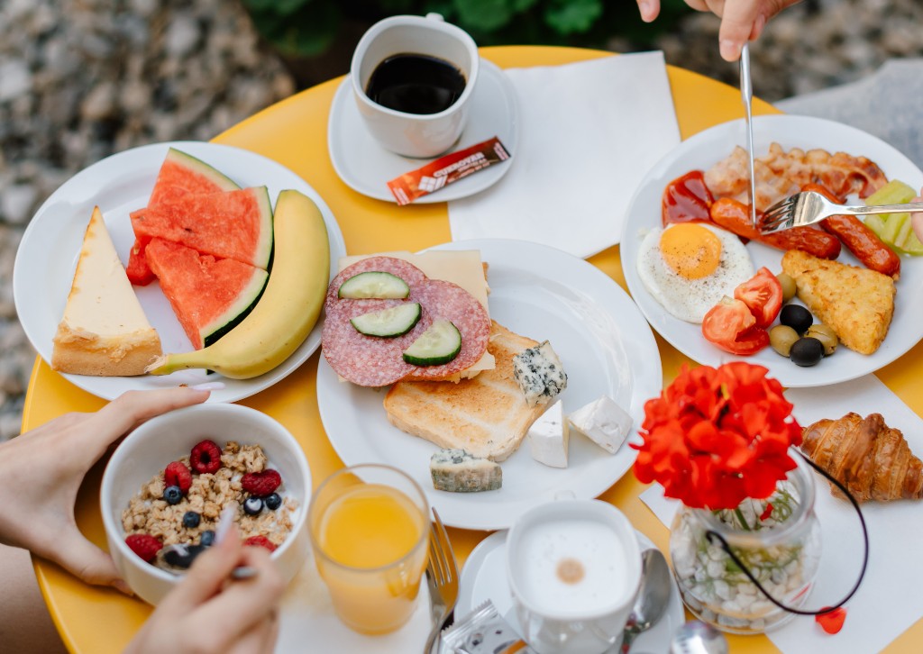 Breakfast and facilities