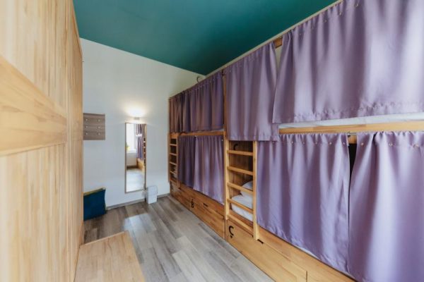 Female_Dormitory_Room_8_Beds_-_Private_Bathroom_7
