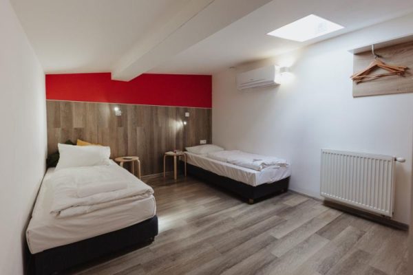 Private_Room_4_Beds_-_Shared_Bathroom_5