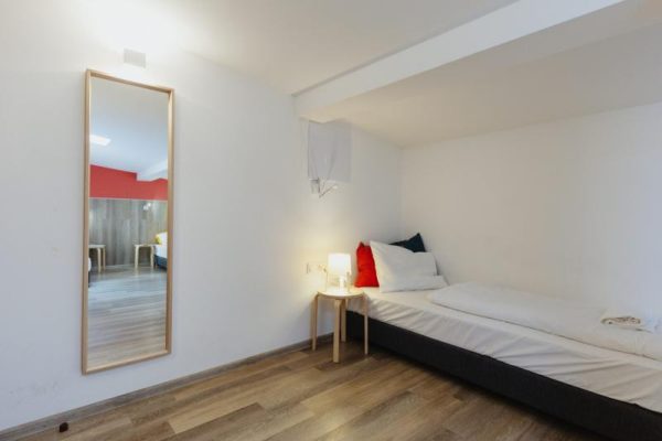 Private_Room_4_Beds_-_Shared_Bathroom_6